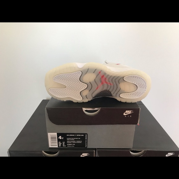 NEW Nike Air Jordan 11 XI Retro Platinum Tint - Picture 5 of 5